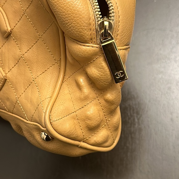 Chanel Handbag - Picture 9 of 10